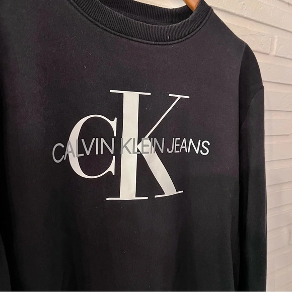 Calvin Klein Jeans Black Monogram Pullover Sweater, Women’s Size Medium - Picture 6 of 6